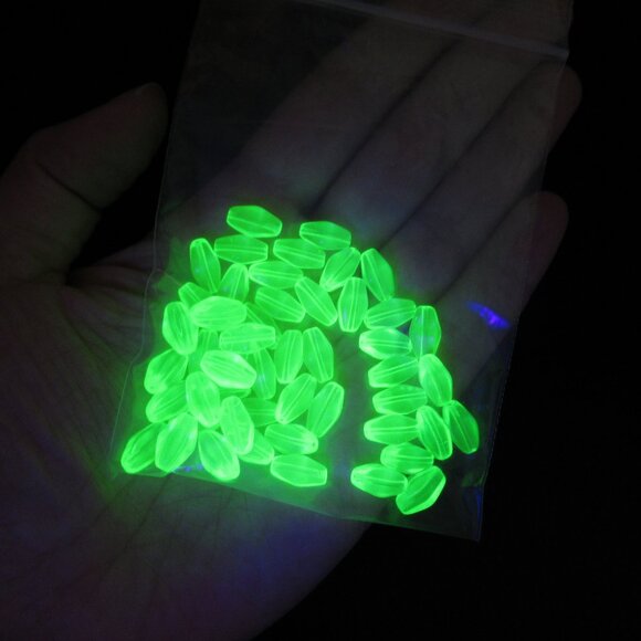 50 UG Glass lantern beads - Picture 1 of 8